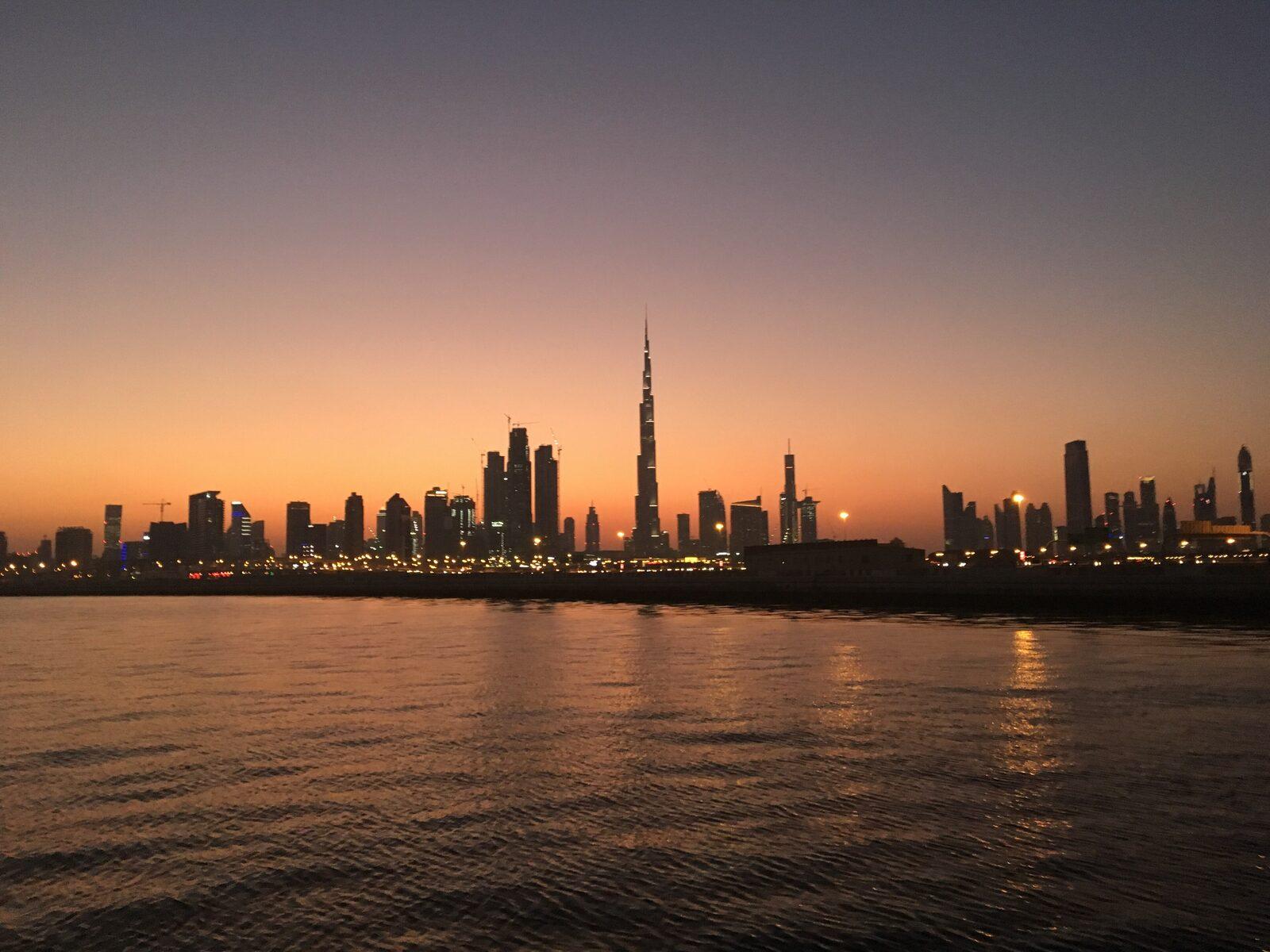 Airline Stopover Programs 2026: One Ticket, Two Destinations (Icelandair, TAP, Emirates) — imagem do artigo