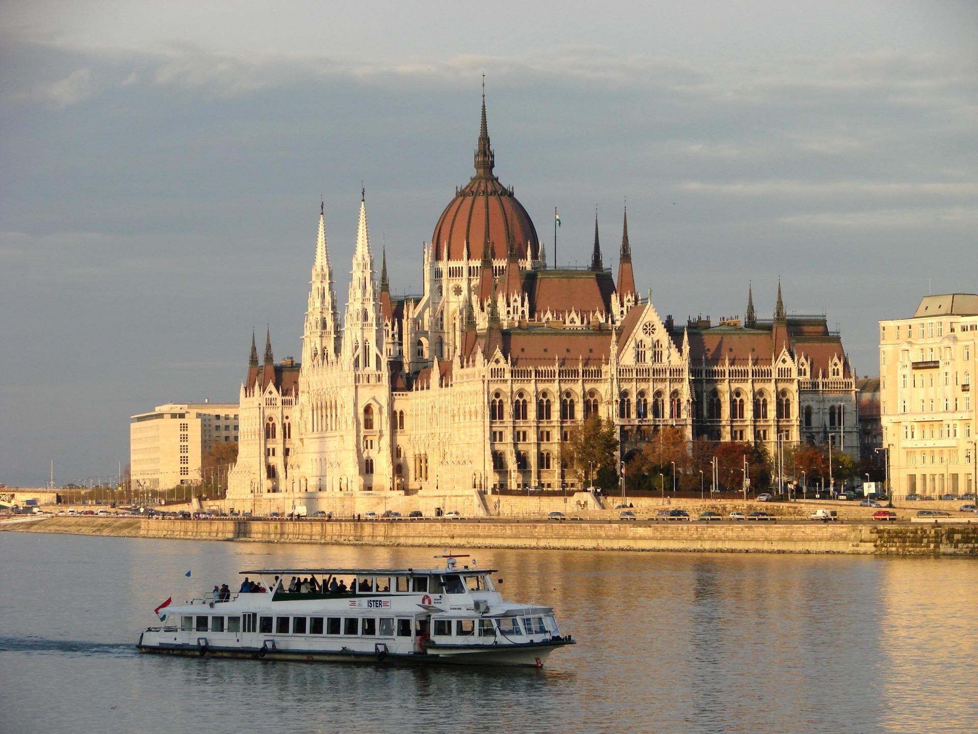 European river cruises in 2026: an honest guide to the Danube, Rhine and Douro — imagem do artigo