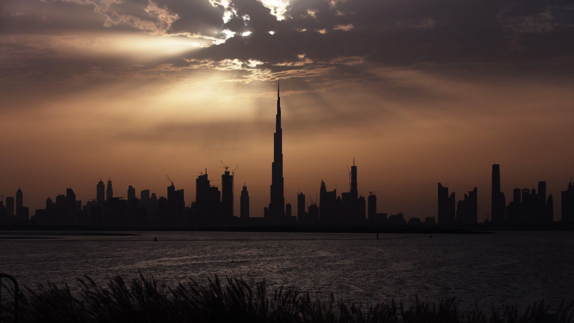 Is Dubai worth it in 2026? The honest answer about luxury, cliché and what nobody tells you — imagem do artigo
