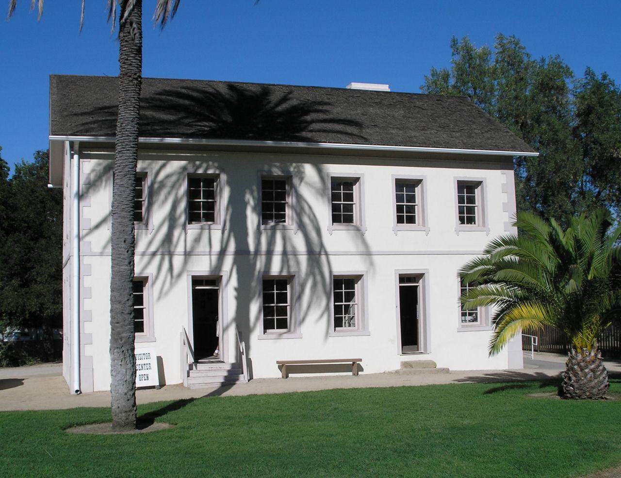Hayvenhurst: The Jackson Mansion in Encino Since 1971 — imagem do artigo