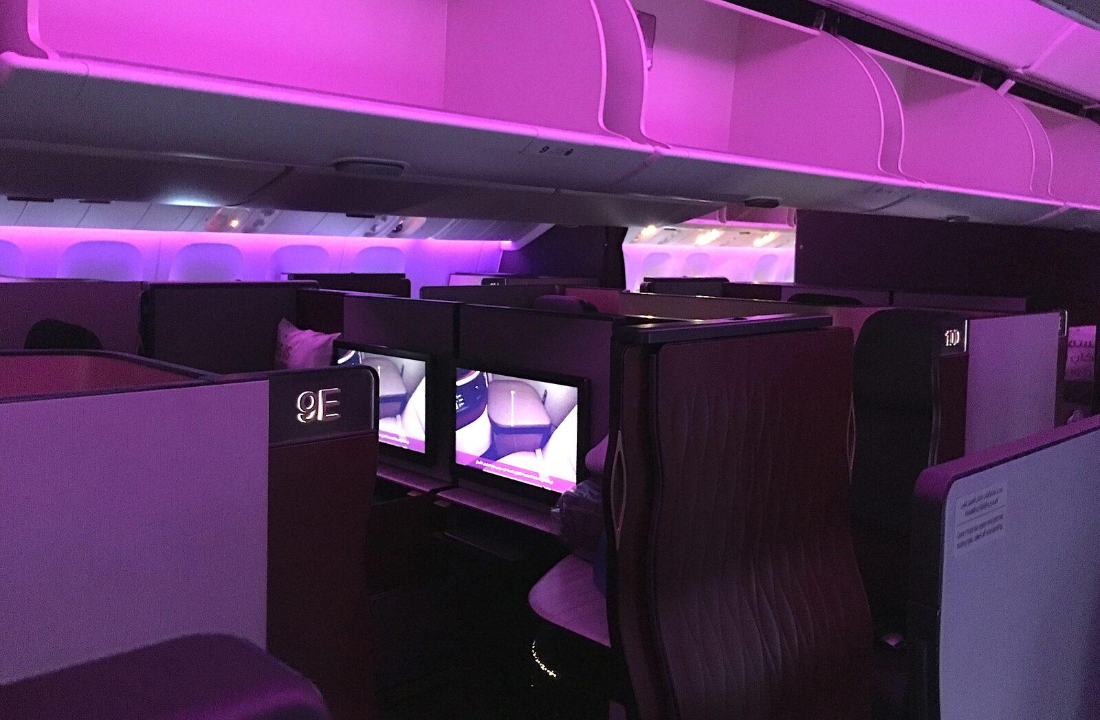 Qatar Airways Q-Suite in 2026: The Complete Guide to Flying the World's Best Business Class for Under USD 1,500 — imagem do artigo