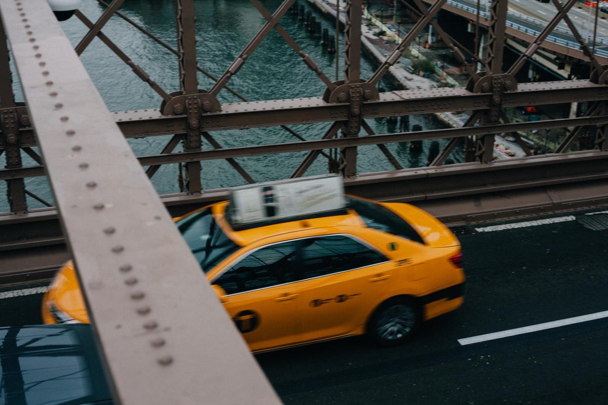 Uber Vs Taxi Vs Transporte Publico Exterior 2026 — imagem do artigo