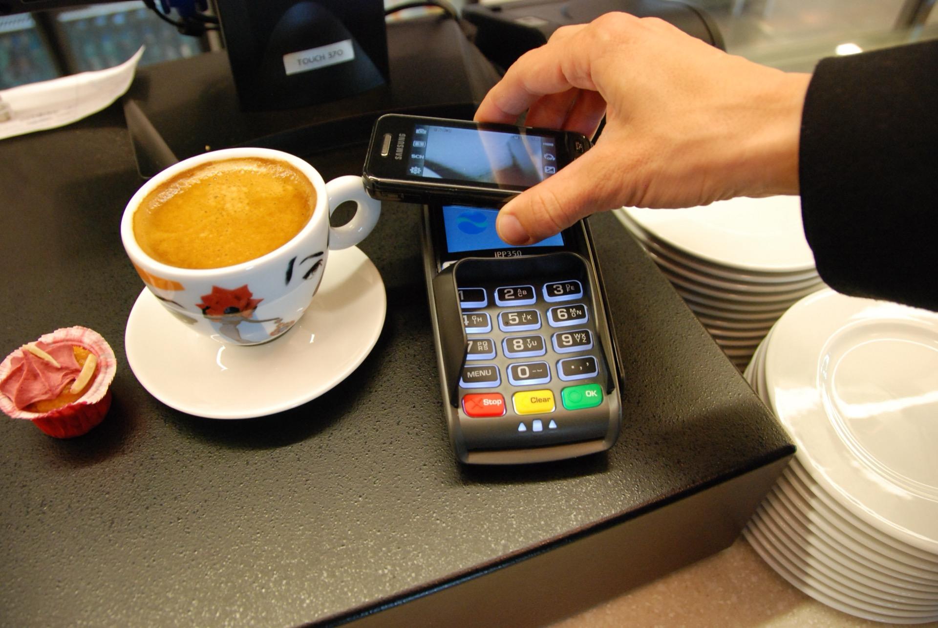 Wise vs Revolut vs N26 in 2026: the best multi-currency travel card (and the hidden fee nobody shows you) — imagem do artigo